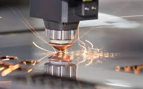 Giải Pháp Hàn Tiên Tiến: Khám Phá Hàn Laser Tự Động Trong Công Nghiệp